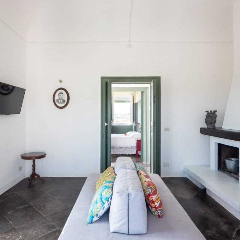 120-luxury-sicily-villas-e1663080795275